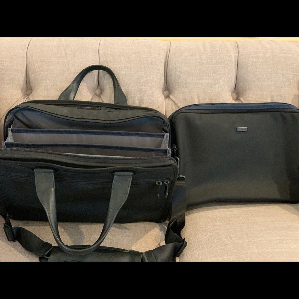 Tumi Alpha 2 Expandable Organizer Laptop Brief